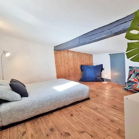 Gregbnb - T2 Climatise Mezzanine - Atypique - Centre Ancien * Toulon